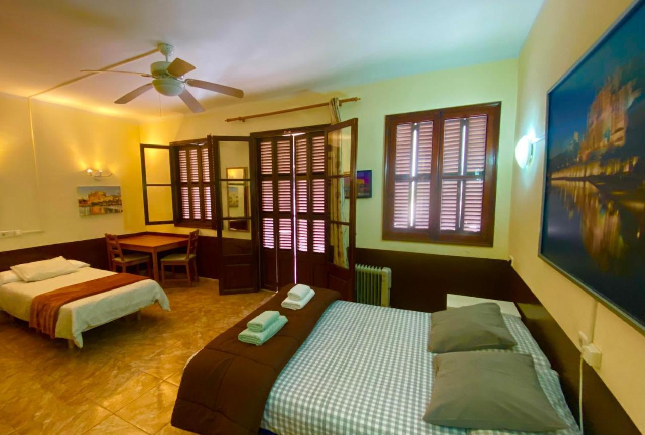 Hostal Atlanta El Arenal  Ngoại thất bức ảnh