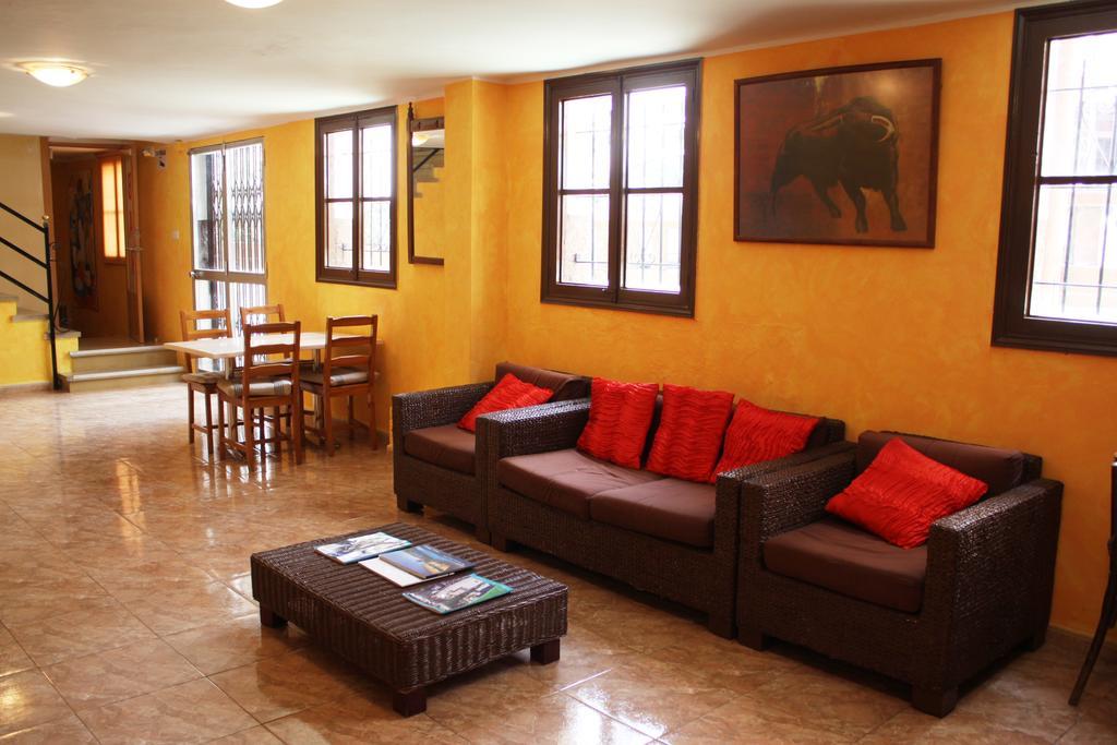 Hostal Atlanta El Arenal  Ngoại thất bức ảnh