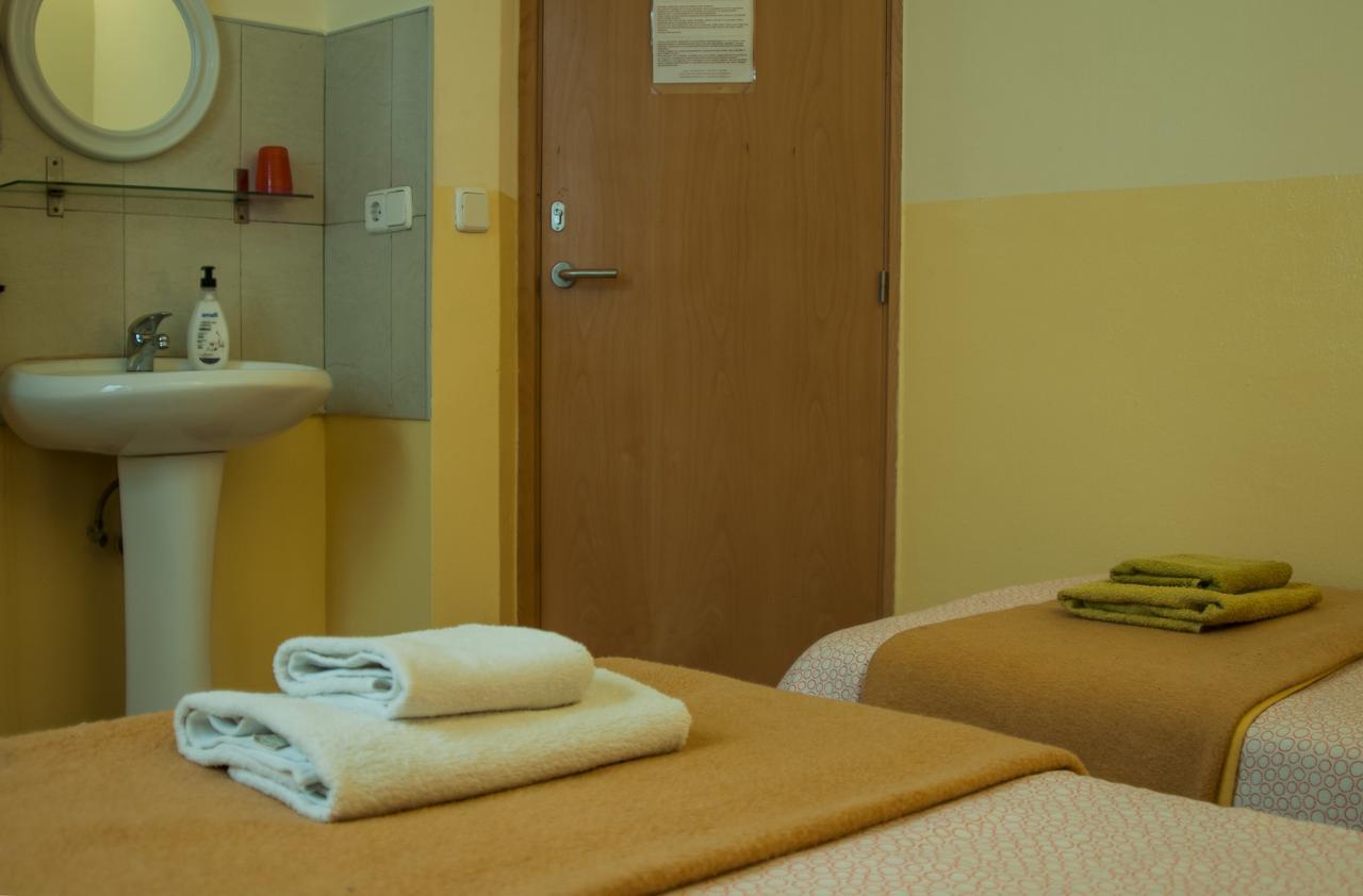 Hostal Atlanta El Arenal  Ngoại thất bức ảnh