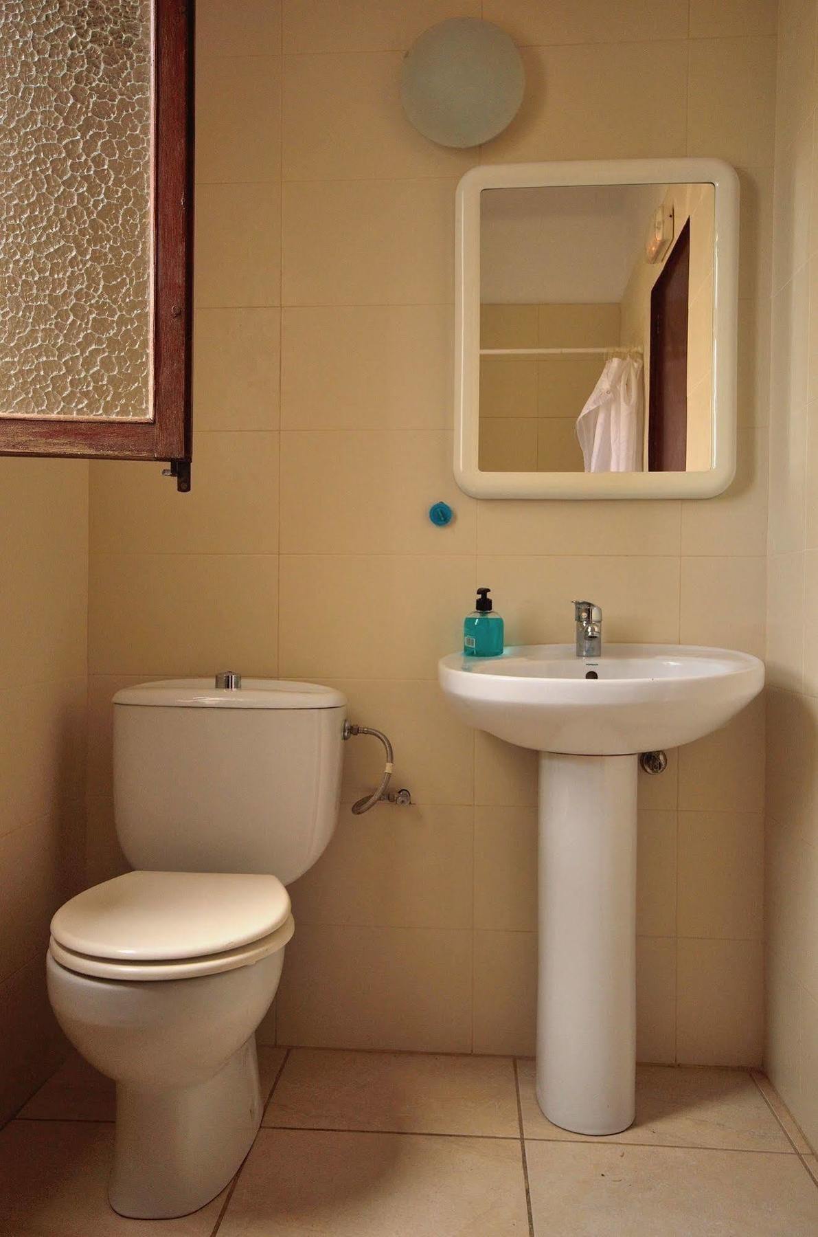 Hostal Atlanta El Arenal  Ngoại thất bức ảnh