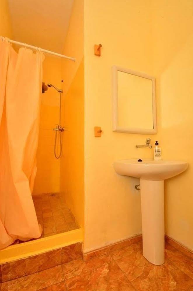 Hostal Atlanta El Arenal  Ngoại thất bức ảnh