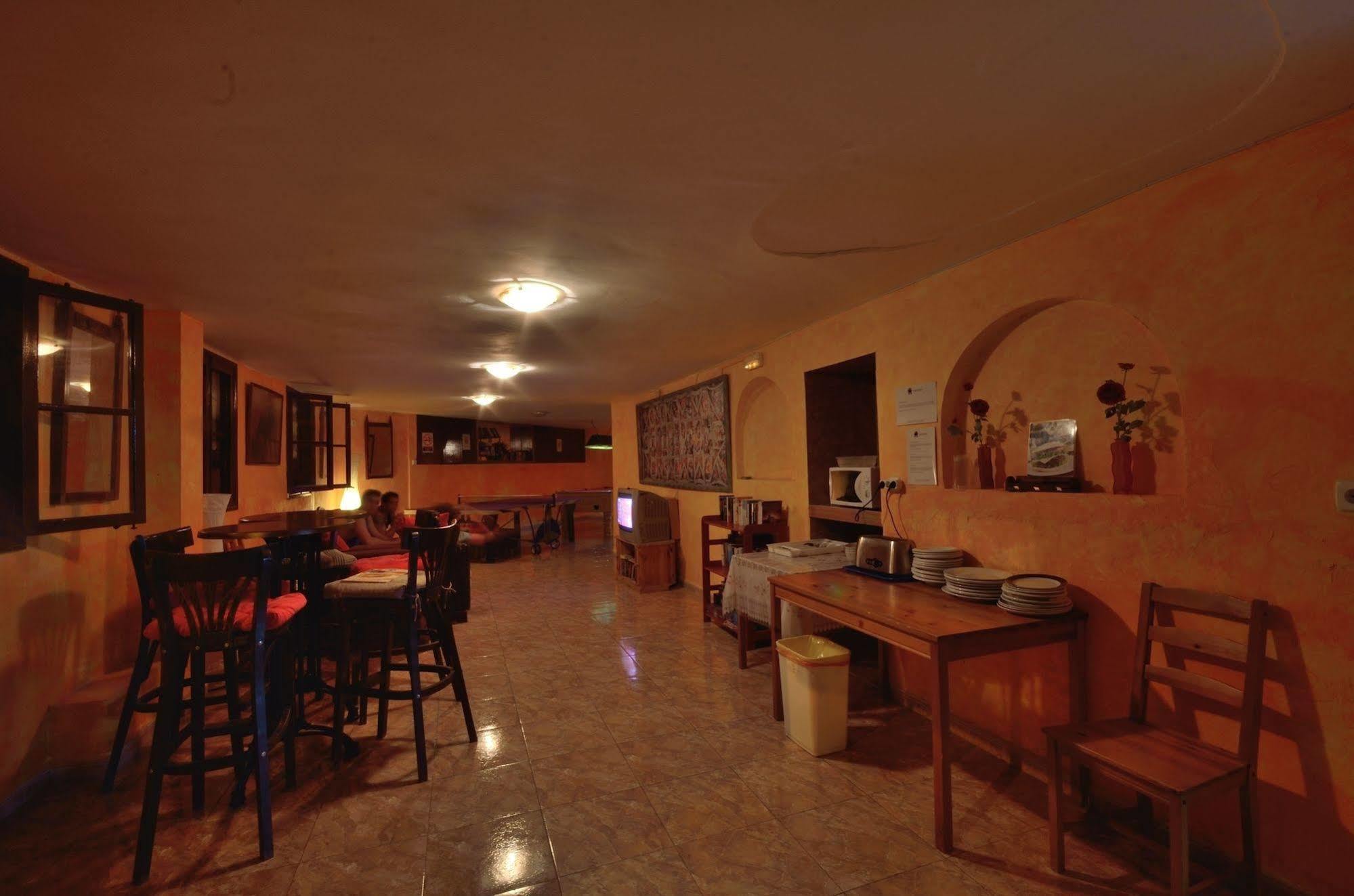 Hostal Atlanta El Arenal  Ngoại thất bức ảnh